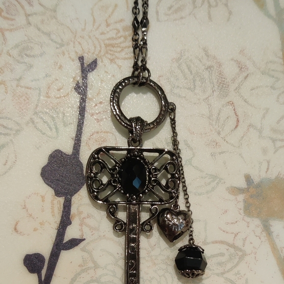 Fairytale Key Necklace - Picture 7 of 7